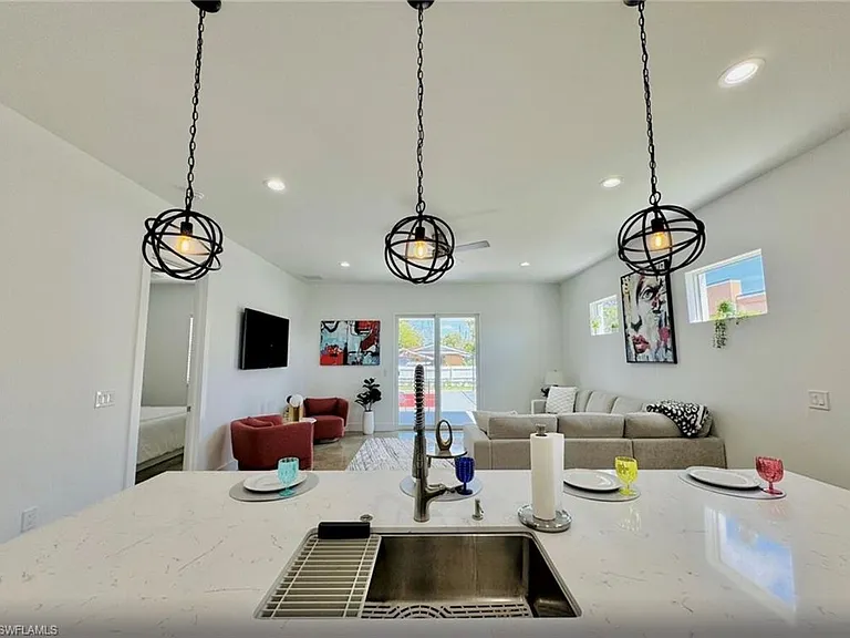 2479 Shadowlawn Dr — Photo 13
