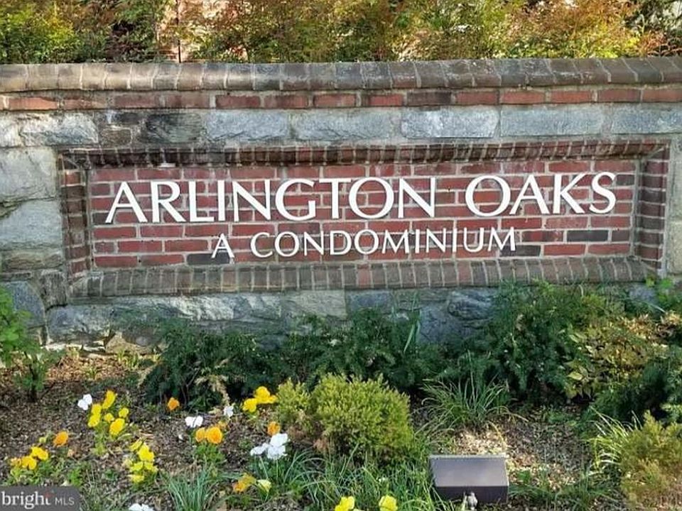 1st image of 104 N George Mason Dr APT 2
