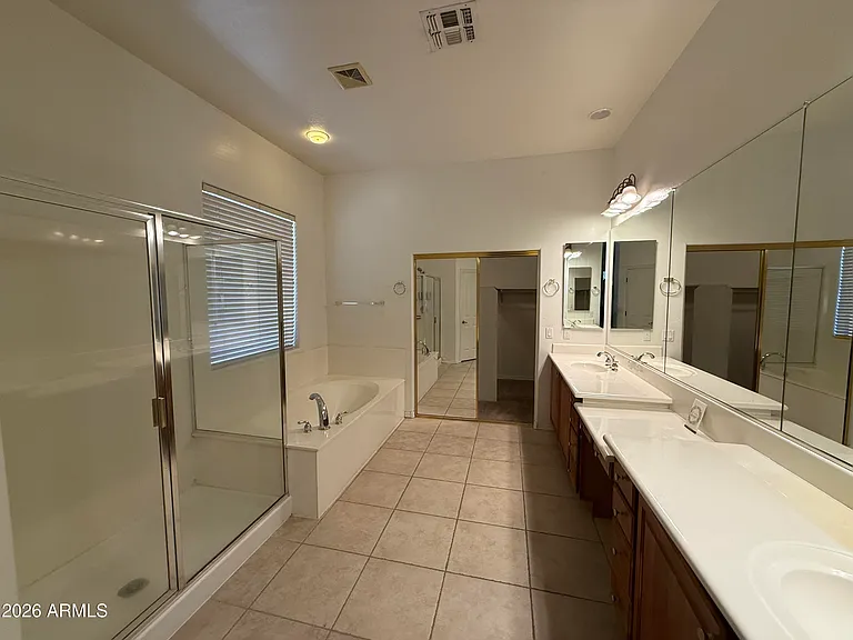 101 S Presidio Dr — Photo 16