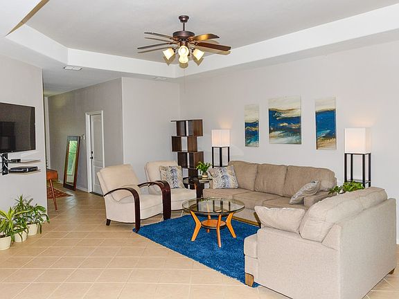 3rd image of 67 Augusta W