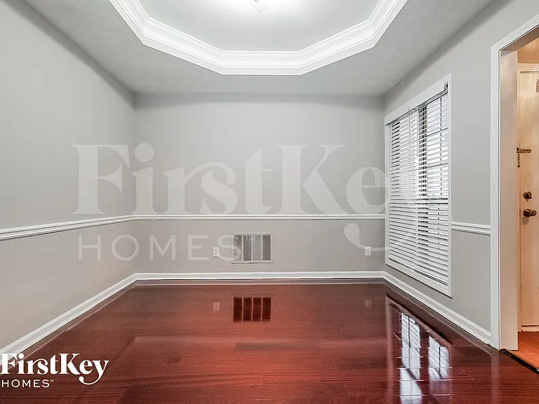 695 Avalon Forest Dr — Photo 11
