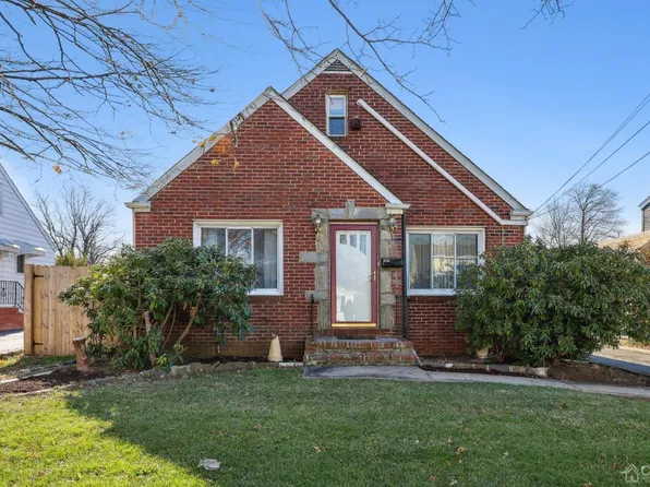 948 Hermann Rd, North Brunswick, NJ 08902