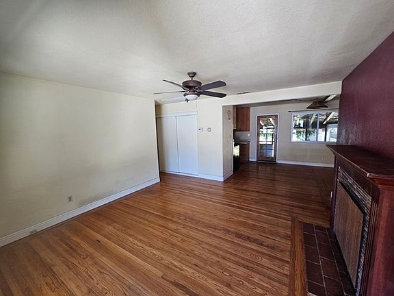 3rd image of 5404 Grant Ave
