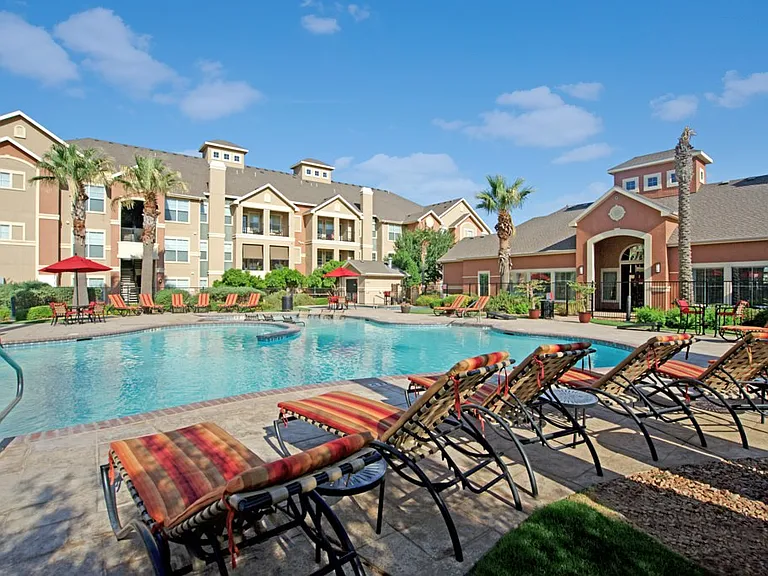 The Palms at Briarwood — Photo 20