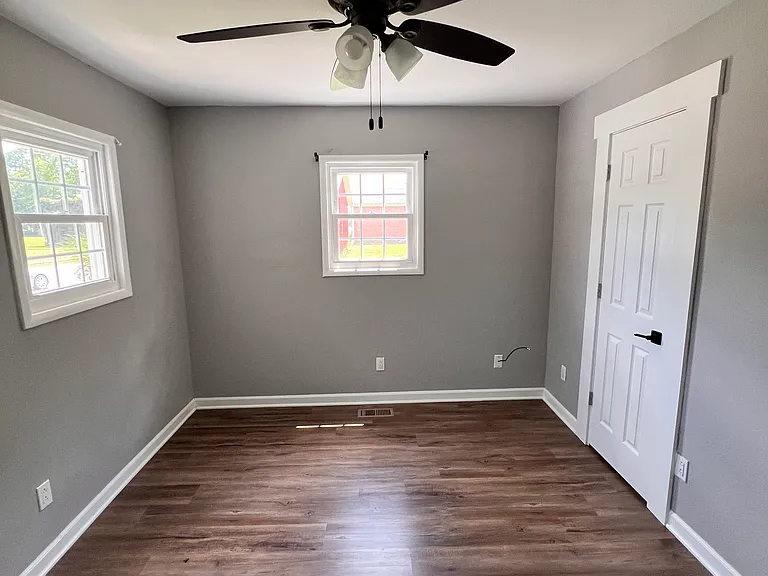 304 West St — Photo 16