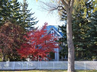 S77W18512 Janesville Rd, Muskego, WI 53150