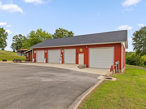 21st image of 1020 Thomas Rd