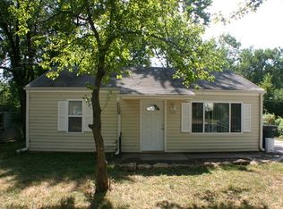 2505 SW Valley Brook Ln, Topeka, KS 66614