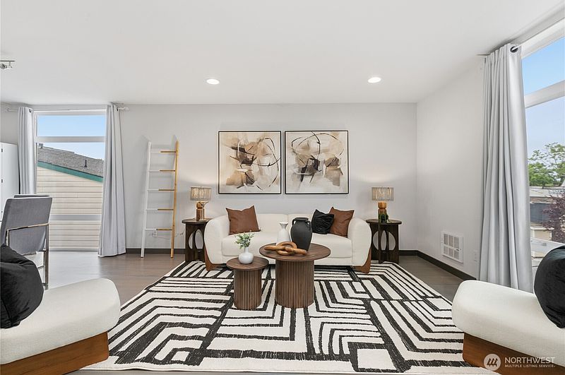 4th image of 4419 B Corliss Avenue N
