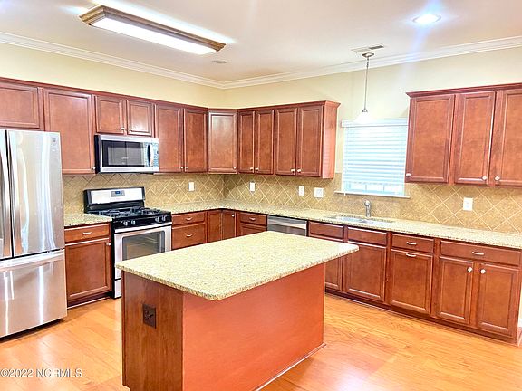 5th image of 605 Cheltenham Dr