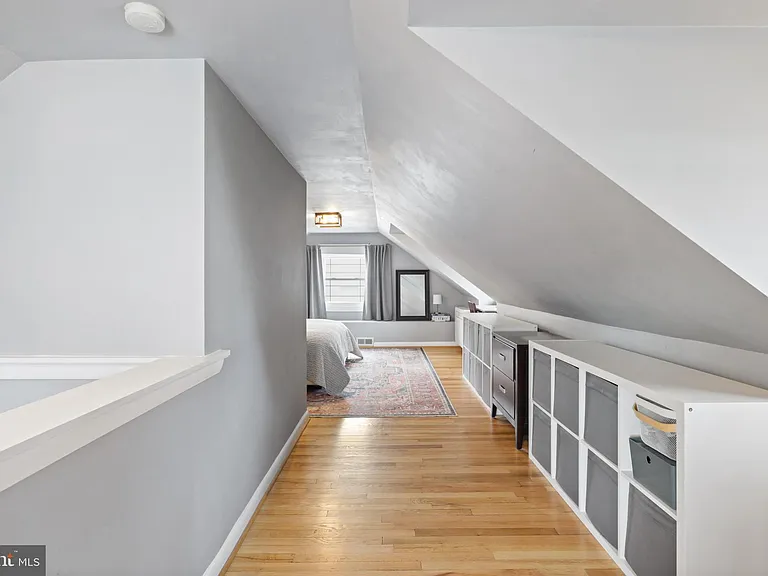 6915 Farragut Ave — Photo 14