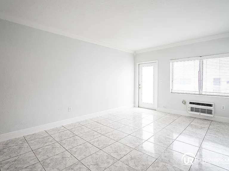 7640 Carlyle Ave #10A — Photo 11