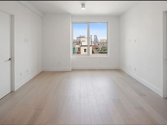 4th image of 208 Delancey St #9D