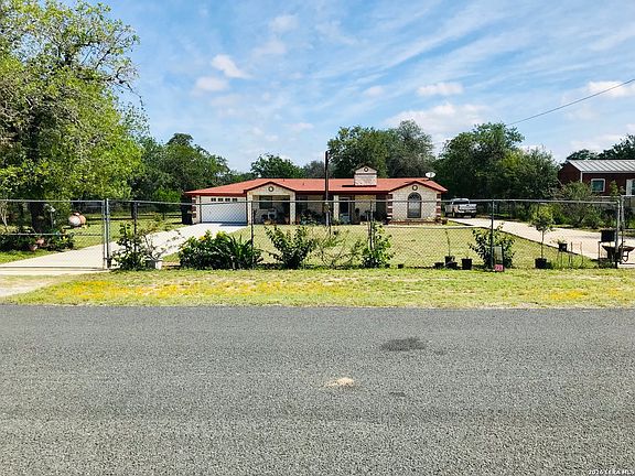 3rd image of 1215 RED GATE DR