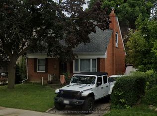 32 Amesbury Dr, Toronto, ON M6M 4H4