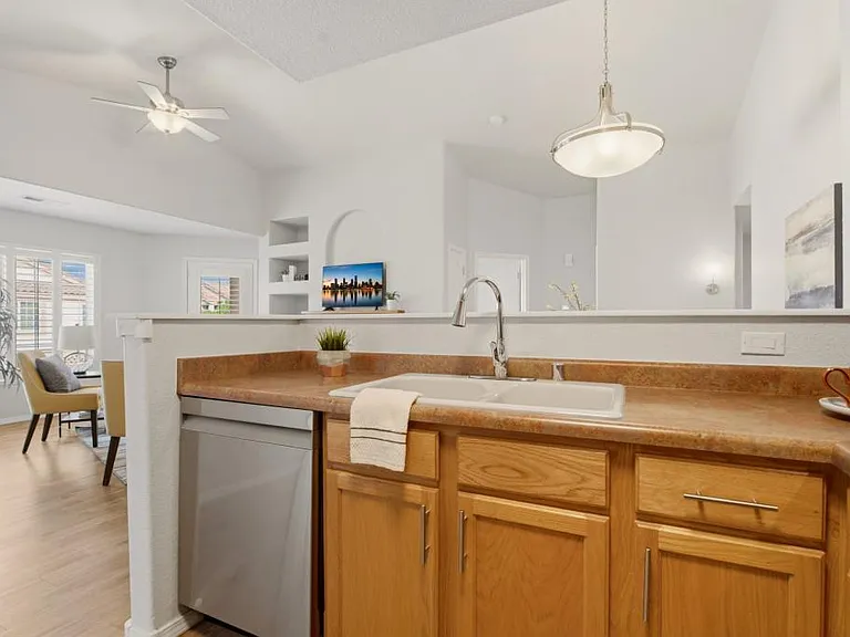 5239 Molokai Ave NE — Photo 11