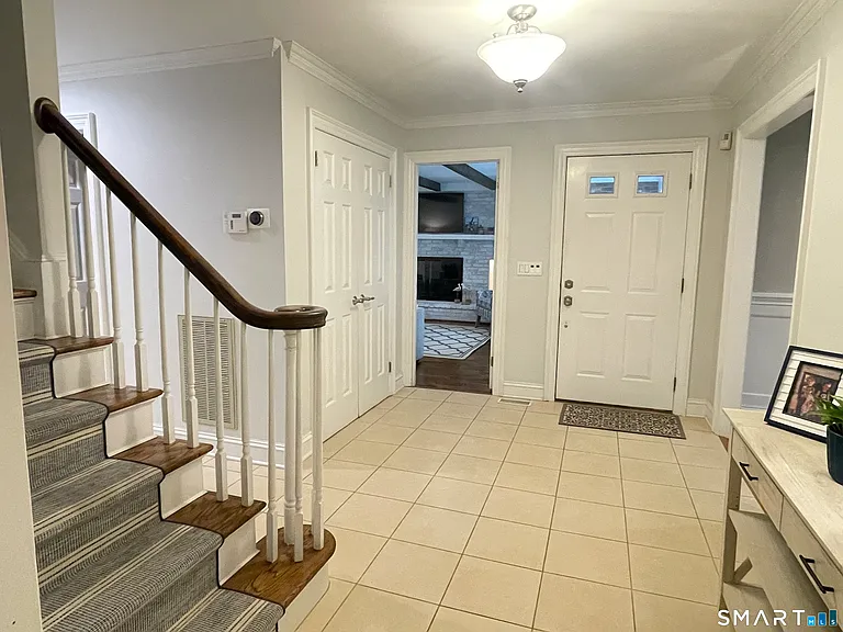 58 Heritage Ln — Photo 4