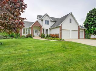 2774 Brooks Ridge Dr, Sun Prairie, WI 53590