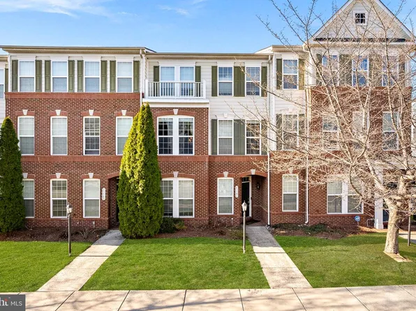 43584 Popes Creek Sq, Leesburg, VA 20176