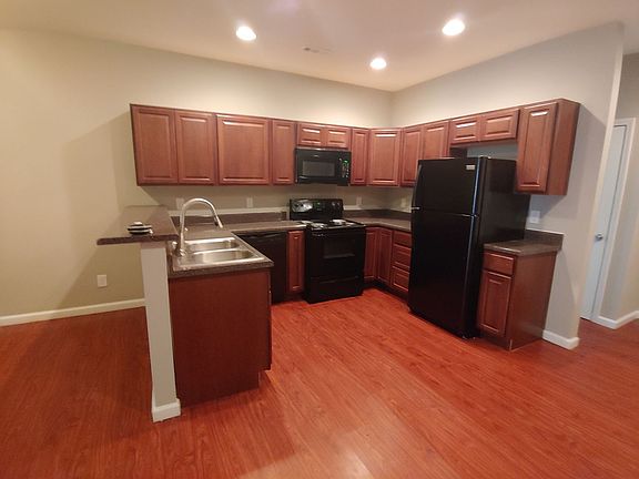 2nd image of 4968 West St