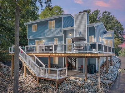 310 Hales Point Dr, Moneta, VA, 24121