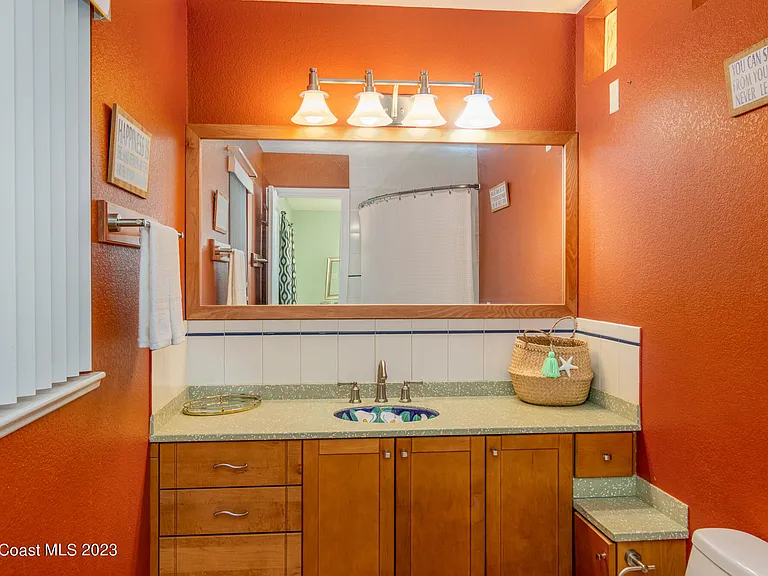 187 Jamaica Dr — Photo 17