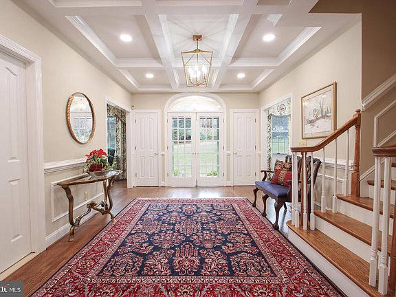 5th image of 2011 Highland Ridge Dr