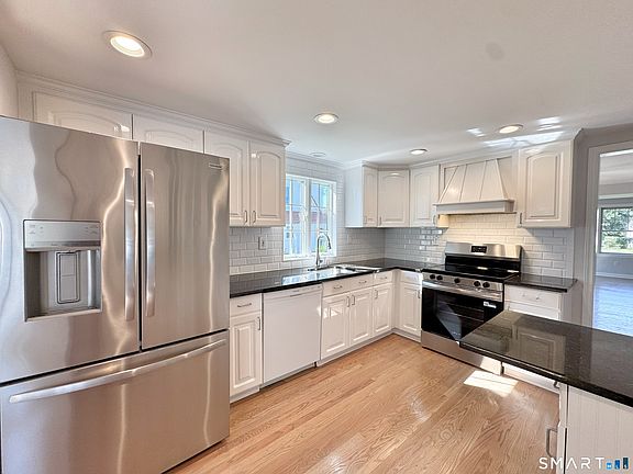 4th image of 8 Muriel Street
