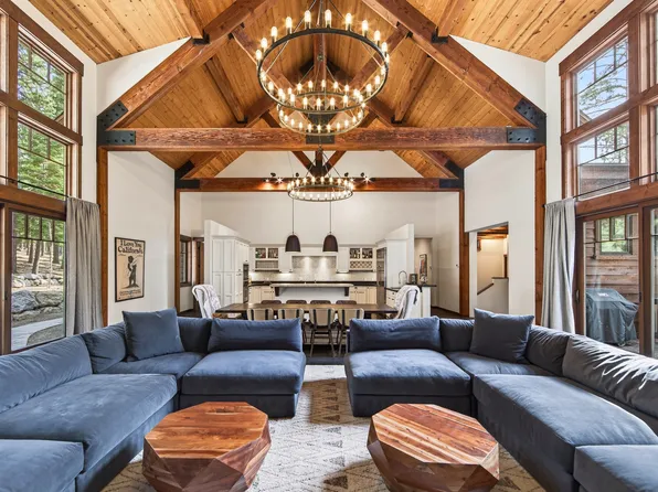 11550 Bottcher Loop, Truckee, CA 96161