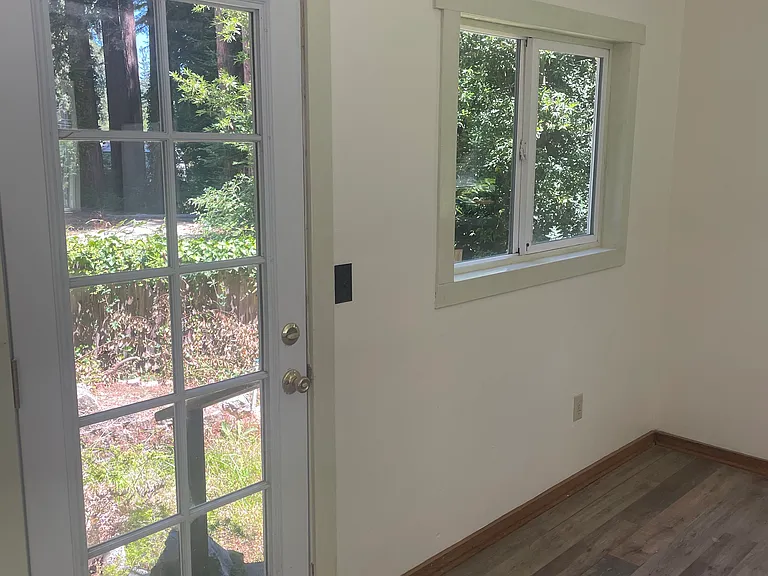 Redwood Dr — Photo 4
