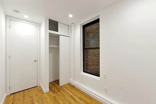 Rented by Aether Property Group | media 33