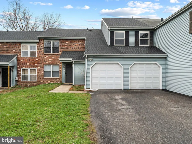 144 Willow Turn #B — Photo 2