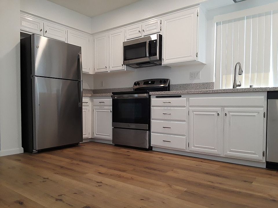 1st image of 5757 Avenida Sanchez