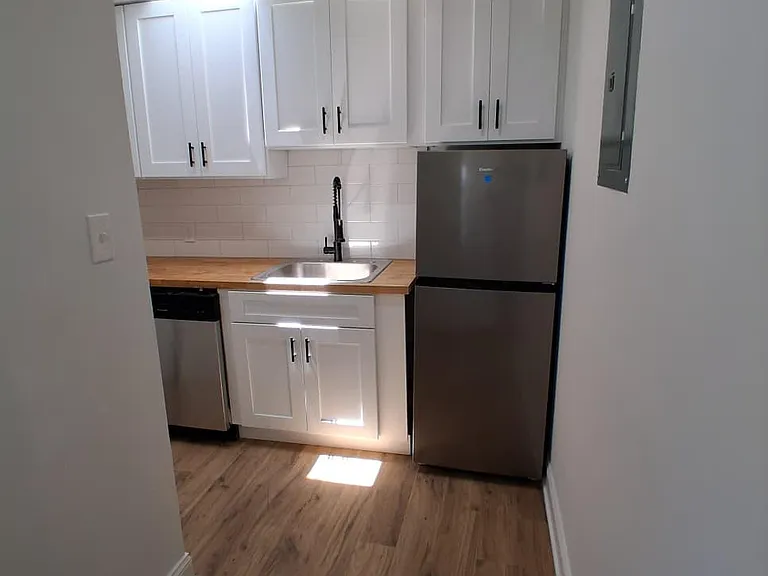 227 W Mulberry St #1 — Photo 24