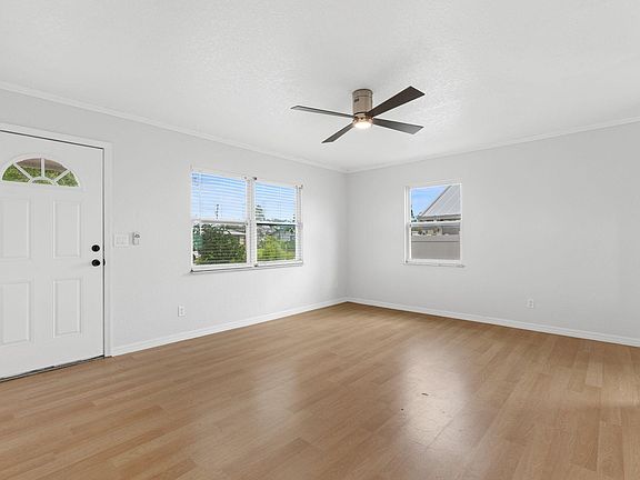 5th image of 365 16TH Street SW