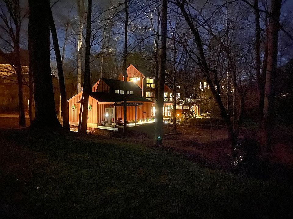 2nd image of 5582 Five Knolls Dr