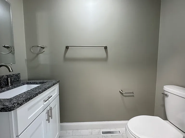 1/2 bath