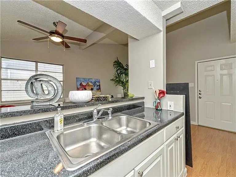 4314 Gillis St — Photo 16