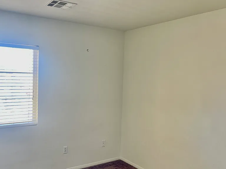 6550 Ditmars St — Photo 10