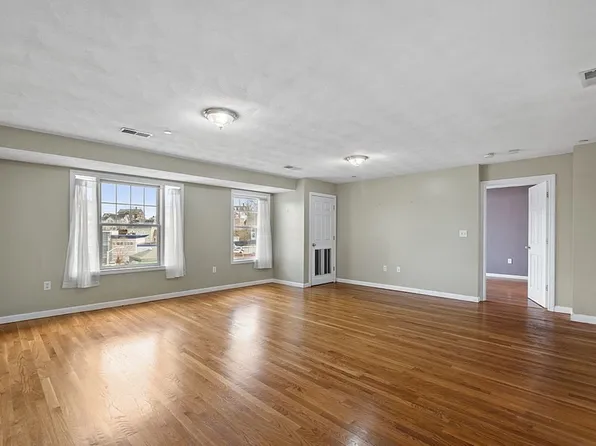 260 Main St APT 401, Malden, MA 02148