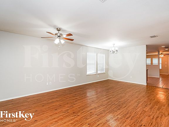 4th image of 12640 Shady Cedar Dr