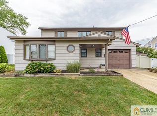 14 Lincroft Ave, Old Bridge, NJ 08857