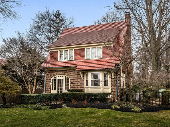 111 Colonial Rdg, Moorestown, NJ 08057