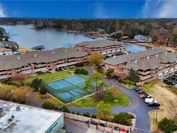 700 Oriole Dr APT 513, Virginia Beach, VA 23451