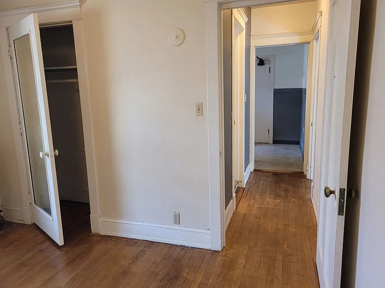Cass Street Apartments — Photo 33