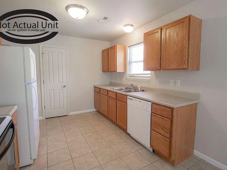 1524 Bodie Dr — Photo 16