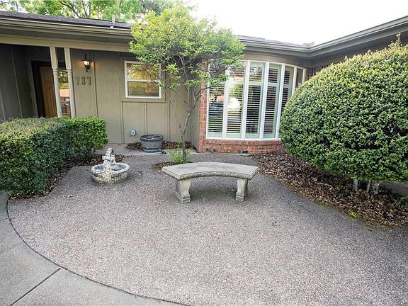 3rd image of 737 Bridle Ave