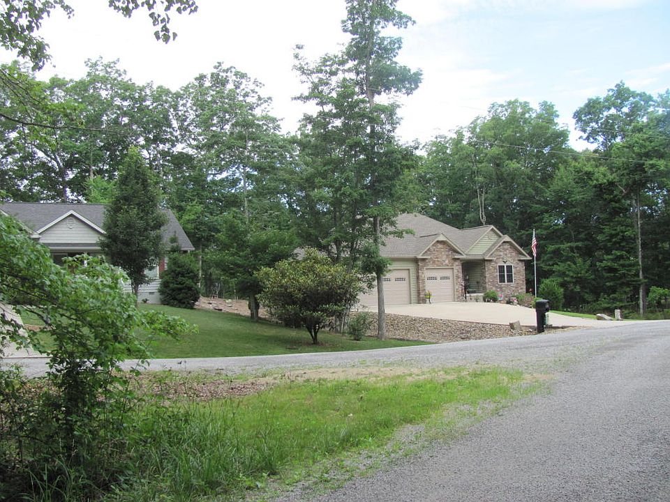 2nd image of 17 Doyle Ct