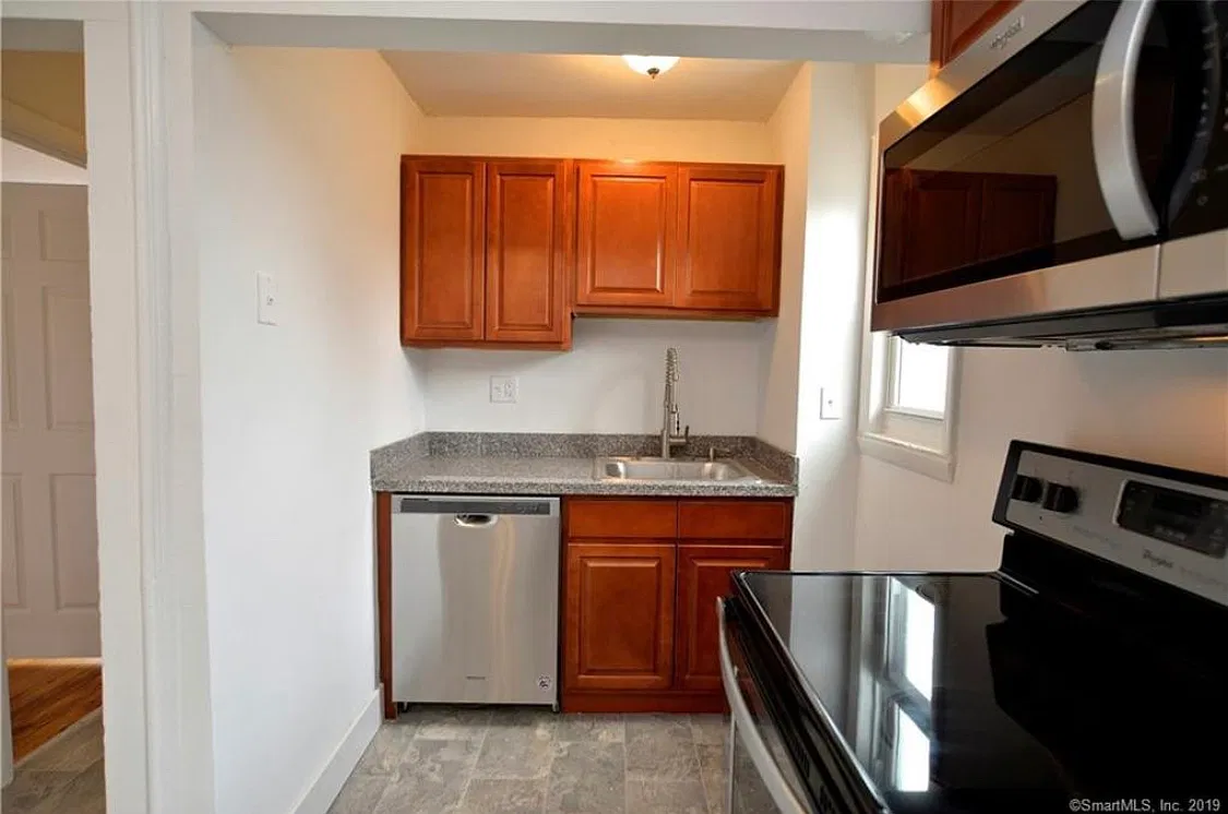 4 bed, 1475 sqft, $2,300 — Photo 4
