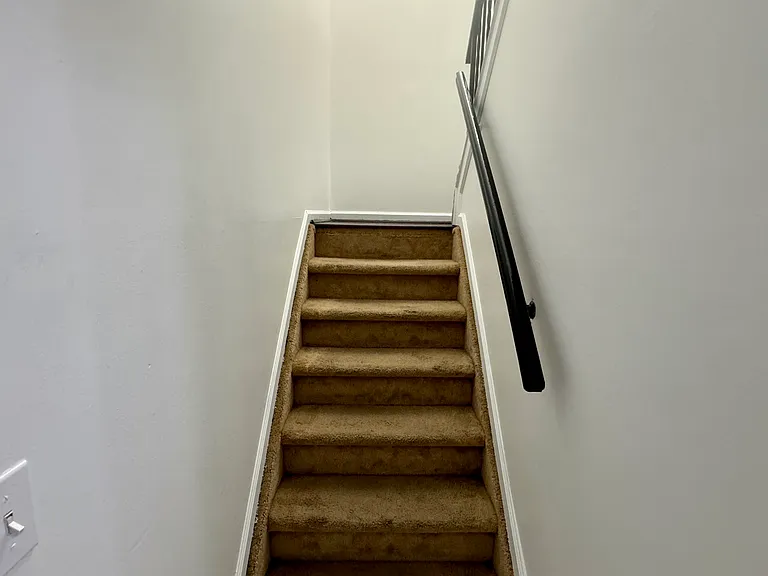 49 Country Dr W — Photo 17